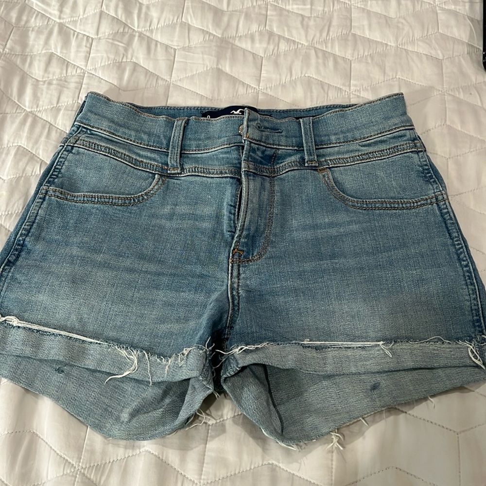 Hollister short